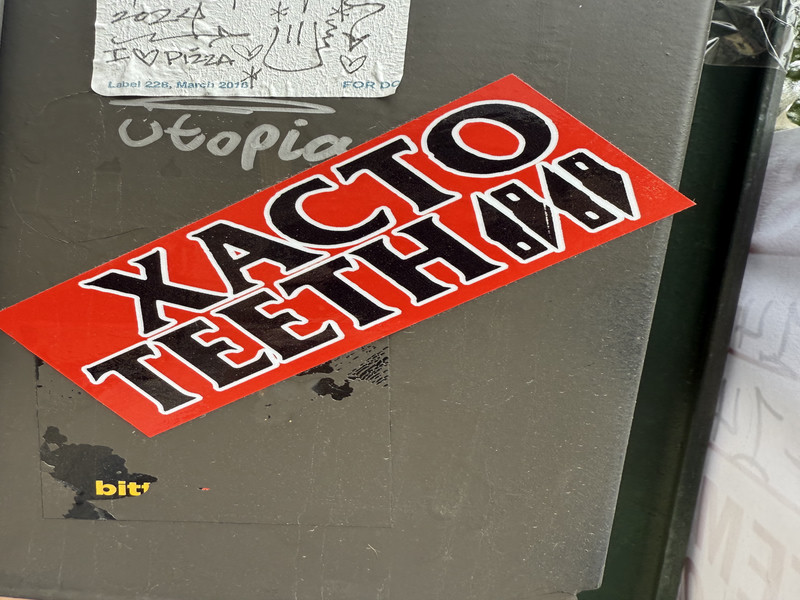 Xacto Teeth